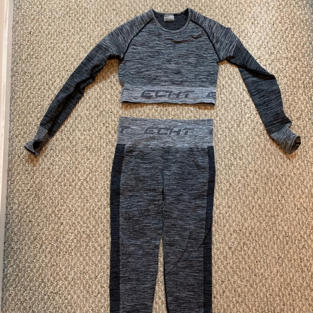 Only ever tried on, sadly took tags off right away.